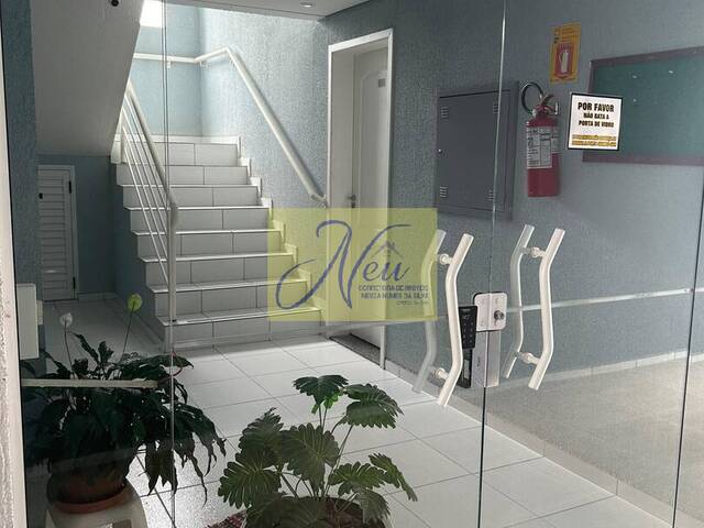 Apartamento para Venda em São José dos Pinhais - 3
