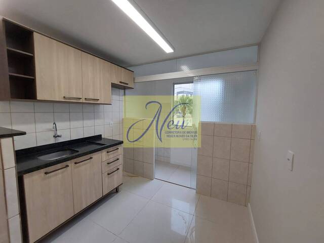 Apartamento para Venda em São José dos Pinhais - 3