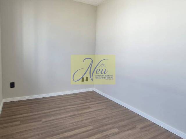 Apartamento para Venda em São José dos Pinhais - 4